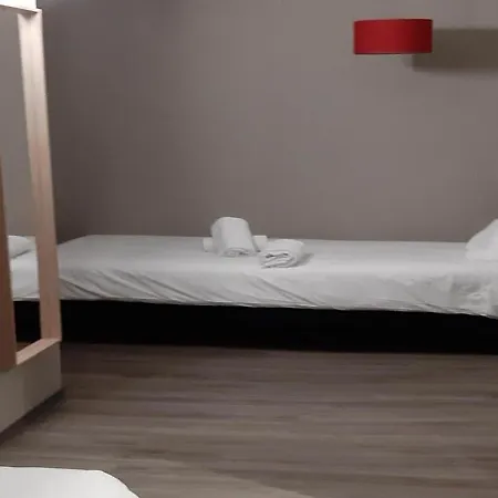 فندق Ibis آرْلْ